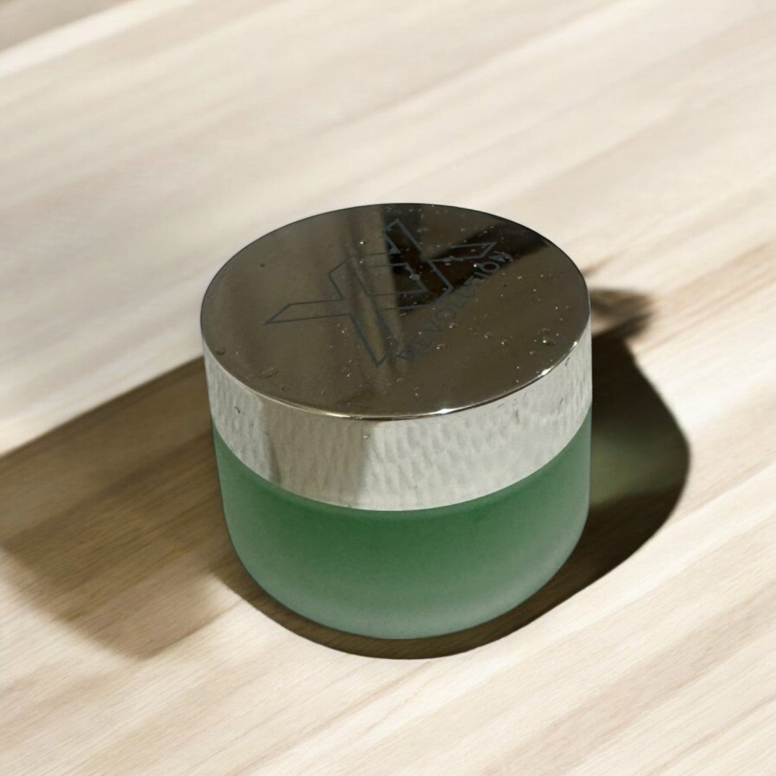 XX Revolution HYDRA QUENCH BOMB ALOE VERA PRIMER