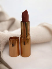 Charlotte Tilbury Matte Revolution Lipstick *Kidman’s Kiss*